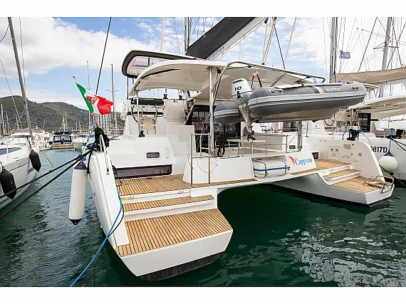 Lagoon 42