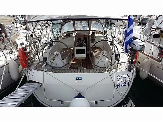 Bavaria Cruiser 37