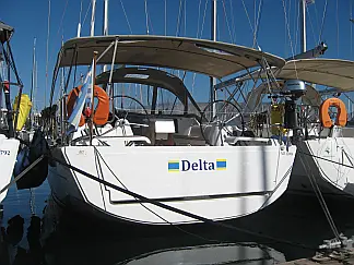 Dufour 382 GL - External image