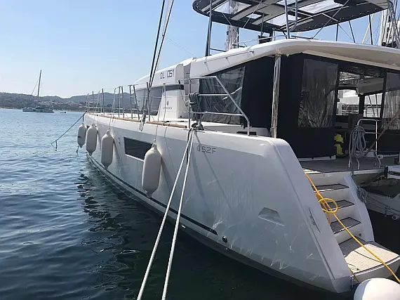 Lagoon 52F (5 cab)