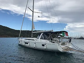 Oceanis 51.1 - External image