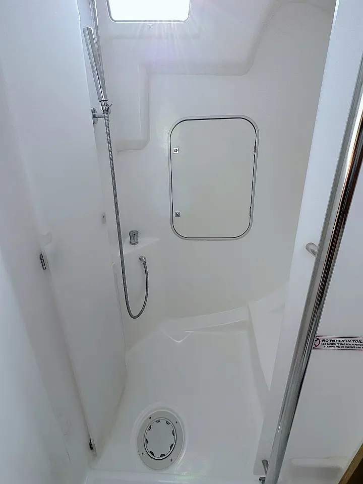 Dufour 382 Grand Large - 2 cab - Inside toilets