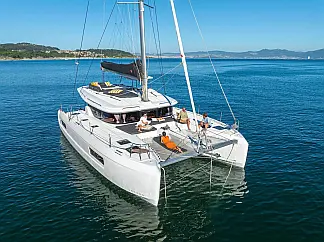 Lagoon 43 (Owners Version) - External image