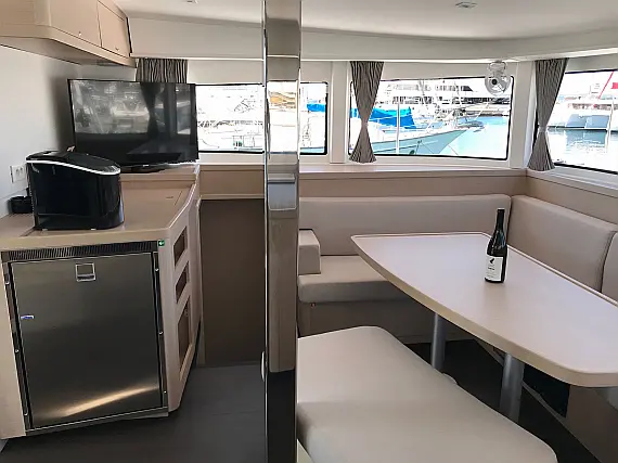 Lagoon 42 owner version - Internal image