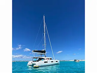 Lagoon 46 - External image