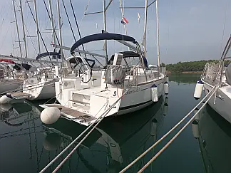 Oceanis 35.1 - External image