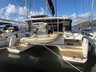 Lagoon 42 - External image