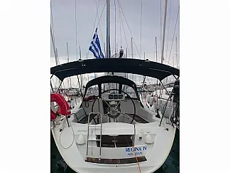 Sun Odyssey 32 i - External image