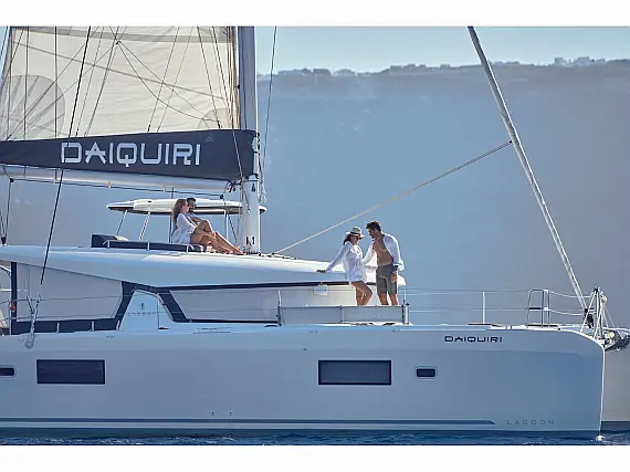 Lagoon 42 - Skippered