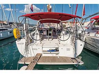 Oceanis 41.1 - External image