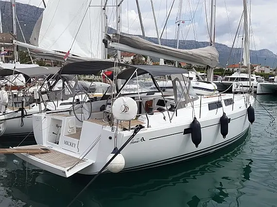 Hanse 415 - Immagine esterna