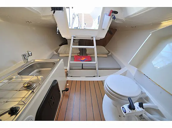 Beneteau 25 Platu - Imagen interior