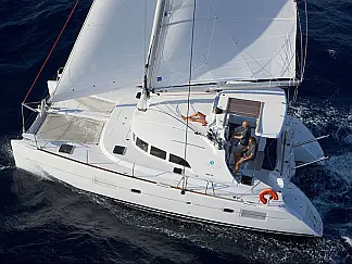 Lagoon 380 - External image