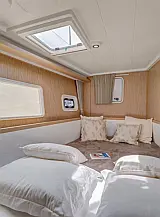 Lagoon 400 S2 - Internal image