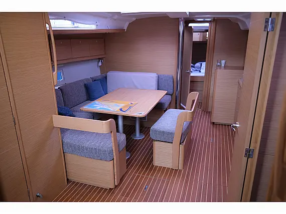 Dufour 430 - Internal image