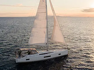 Oceanis 51.1 - External image