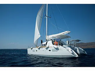 Lagoon 380 S2 - External image