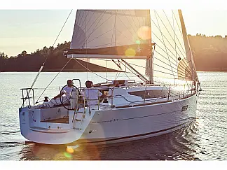 Sun Odyssey 319 - External image