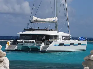 Cocktail Grenadines Lagoon 620 - Cabin Cruise Caribbean - [External image]