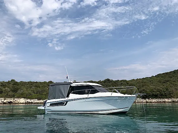 Merry Fisher 695