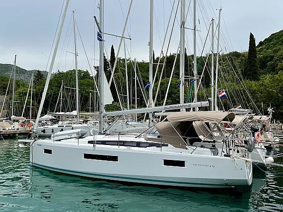 Sun Odyssey 410 - Immagine esterna