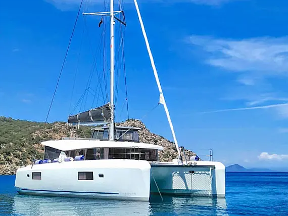 Lagoon 42