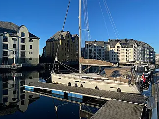 Sun Odyssey 439 - External image