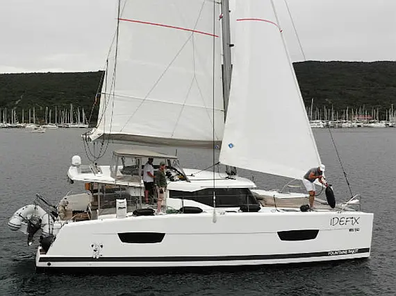 Lucia 40 - 3 cab