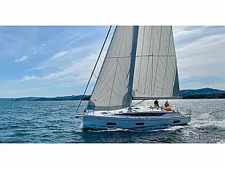 Bavaria Cruiser 46 - External image