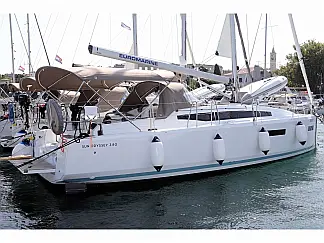 Sun Odyssey 380 - External image