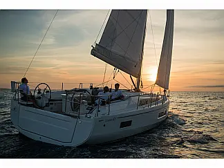 Oceanis 40.1 (3cab) - External image