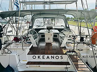 Oceanis 51.1/ 3 cabins - owner's version - [External image]