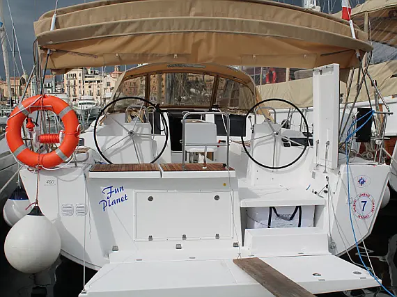 Dufour 460