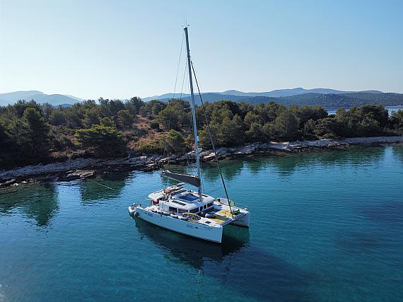 Lagoon 450 F