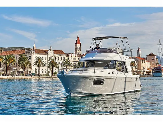 Beneteau Swift Trawler 30 - Immagine esterna