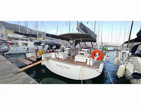 Oceanis 54