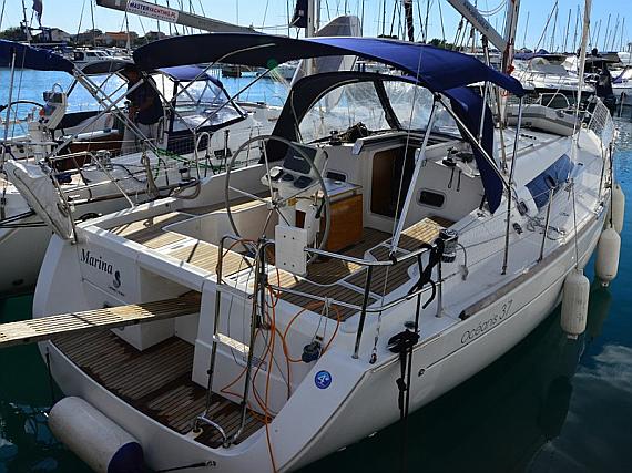 Oceanis 37