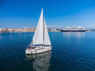 Bavaria 37 Cruiser - External image