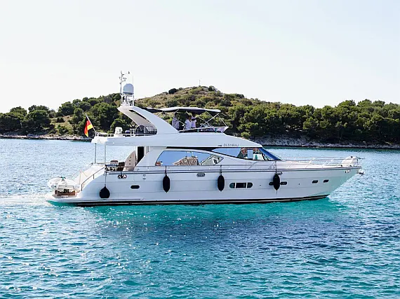 Yaretti 2210