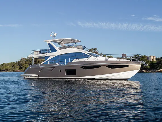 Azimut 60 - Immagine esterna