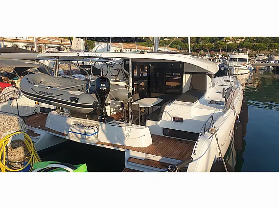 Lagoon 42