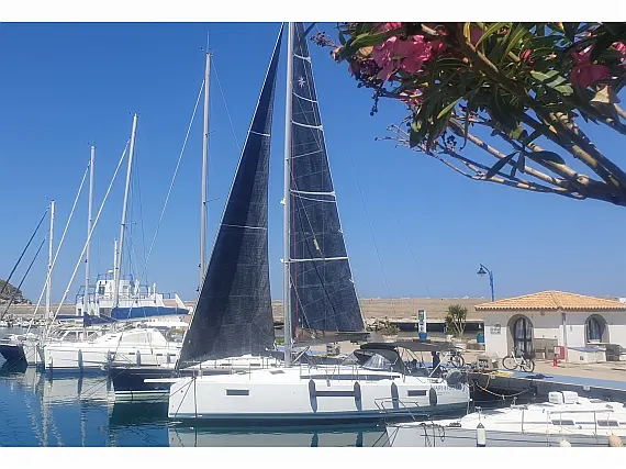 Sun Odyssey 410 Performance - New sail