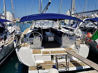 Oceanis 48 - External image
