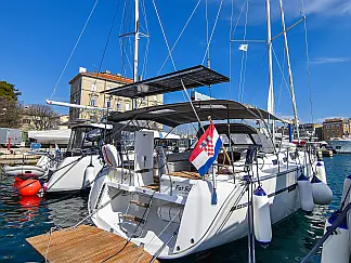 Bavaria Cruiser 56 - External image