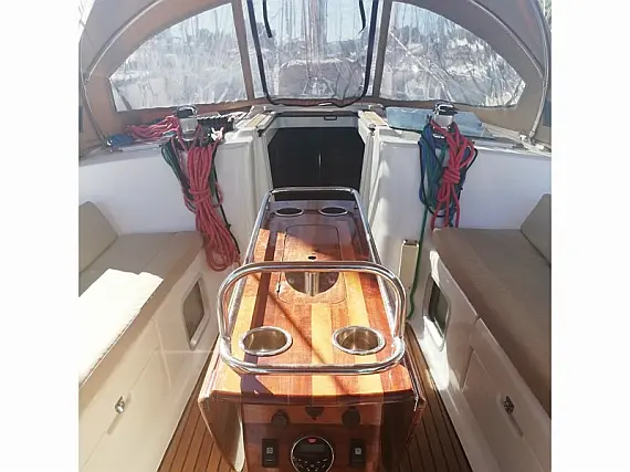 Sun Odyssey 43
