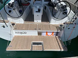 Sun Odyssey 410 - External image