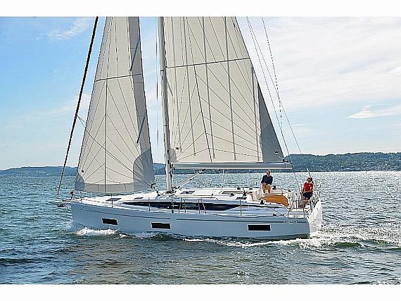 Bavaria C42