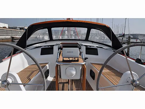 Hanse 385