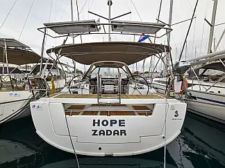 Oceanis 41 - External image