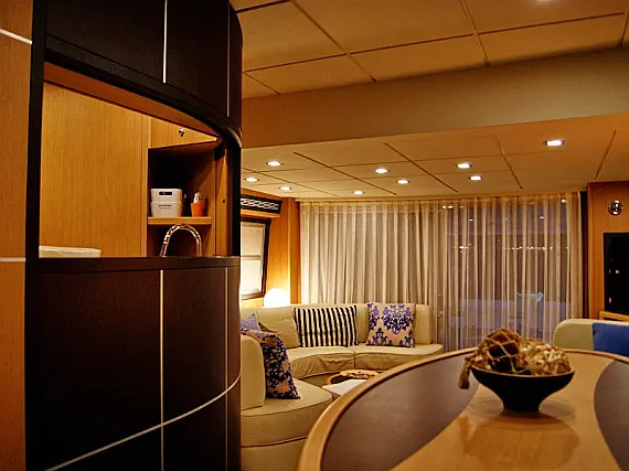 Abacus 70 - Internal image